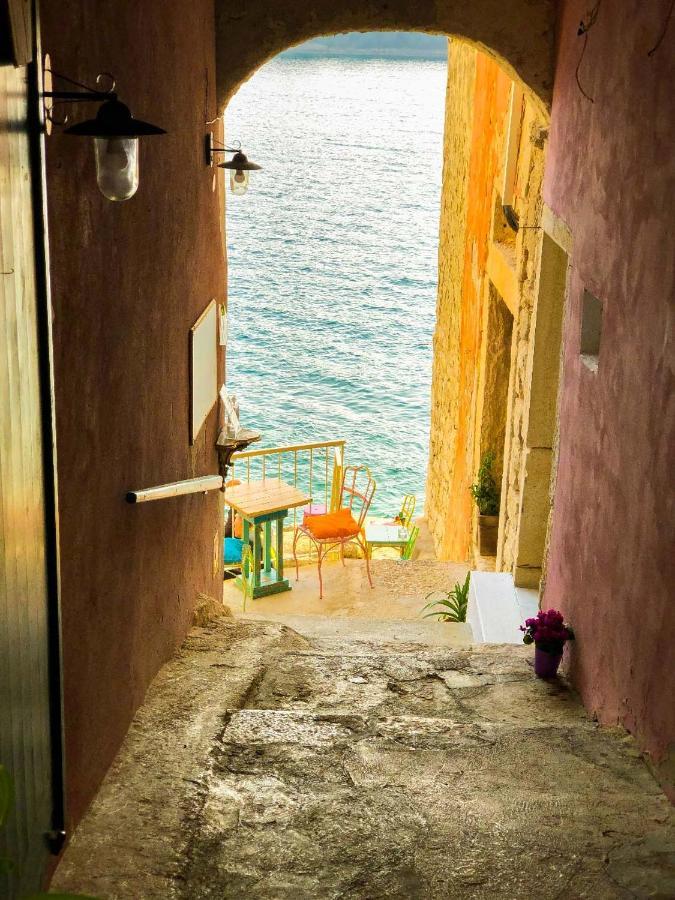 شقة Clorinda Sea View Free Parking روفينج المظهر الخارجي الصورة